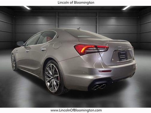 2022 Maserati Ghibli Modena Q4