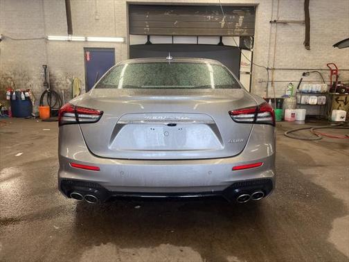 2022 Maserati Ghibli Modena Q4