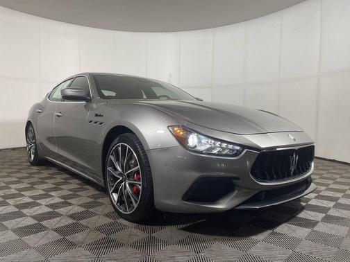 2022 Maserati Ghibli Modena Q4