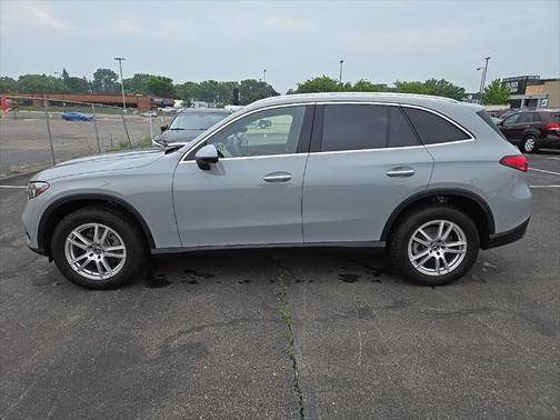 2025 Mercedes-Benz GLC 300 4MATIC