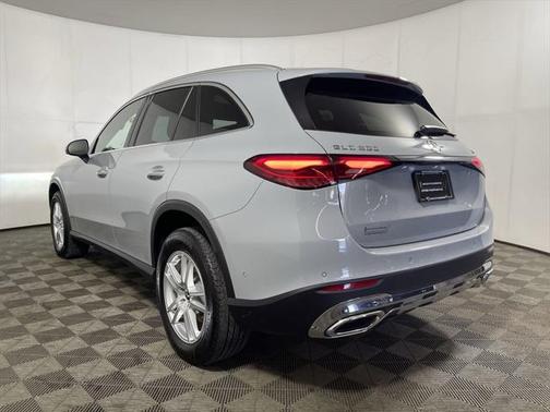 2025 Mercedes-Benz GLC 300 4MATIC