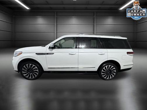 2022 Lincoln Navigator Black Label