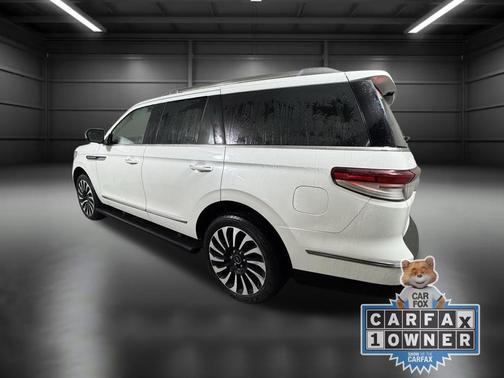 2022 Lincoln Navigator Black Label