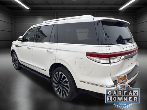2022 Lincoln Navigator Black Label