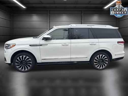 2022 Lincoln Navigator Black Label