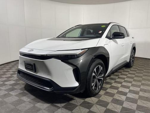 2024 Toyota bZ4X XLE