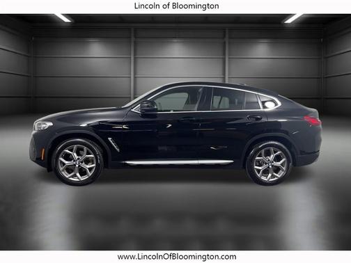 2025 BMW X4 xDrive30i