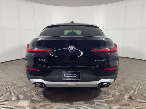 2025 BMW X4 xDrive30i