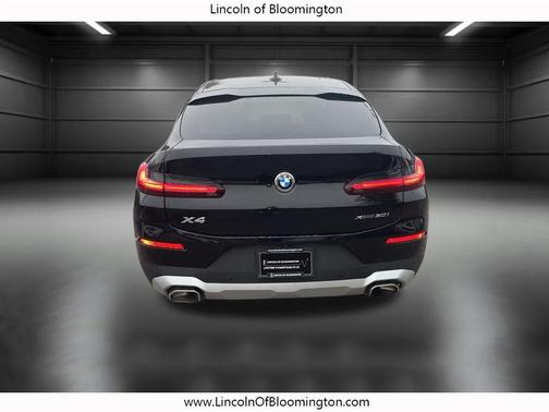 2025 BMW X4 xDrive30i