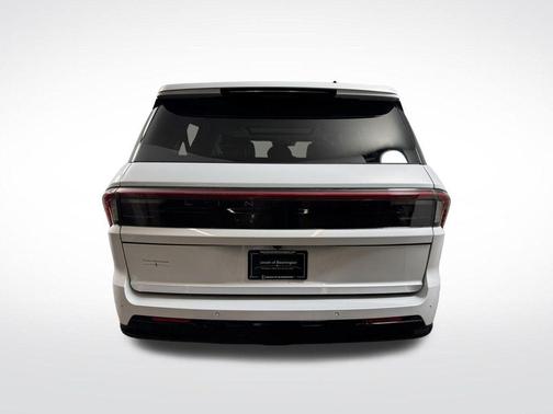 CRYSTAL WHITE METALLIC CC 2025 Lincoln Navigator Black Label