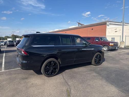 2025 Lincoln Navigator Reserve