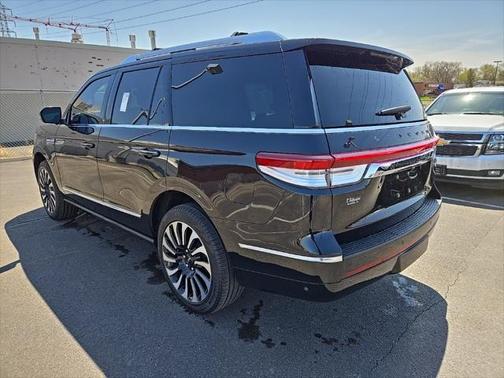 2024 Lincoln Navigator Black Label