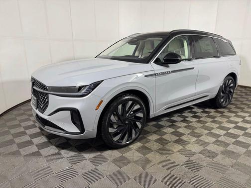 GRAY MATTER MET CC 2026 Lincoln Nautilus Black Label