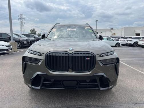 2023 BMW X7 M60i