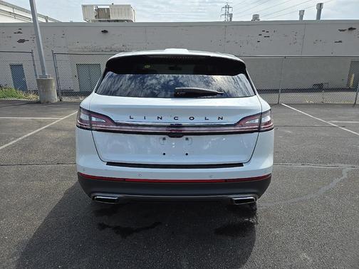 2021 Lincoln Nautilus Black Label