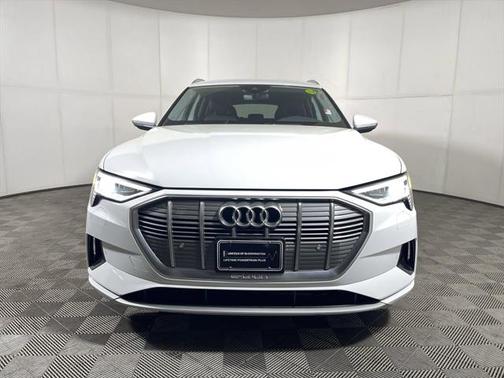 2022 Audi e-tron Premium