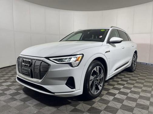 2022 Audi e-tron Premium