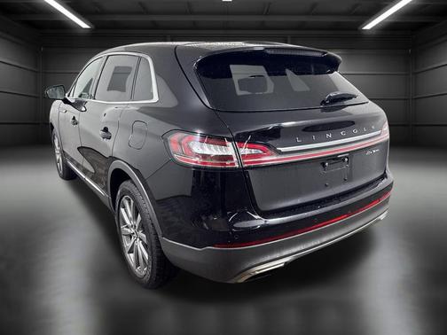 2019 Lincoln Nautilus Select