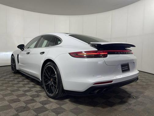 2018 Porsche Panamera 4S