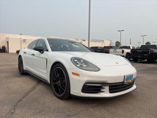 2018 Porsche Panamera 4S