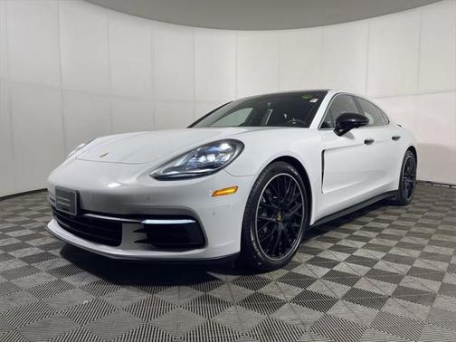 2018 Porsche Panamera 4S