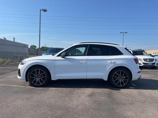 2024 Audi SQ5 3.0T Premium Plus