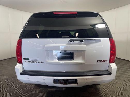 2011 GMC Yukon XL 1500 SLT