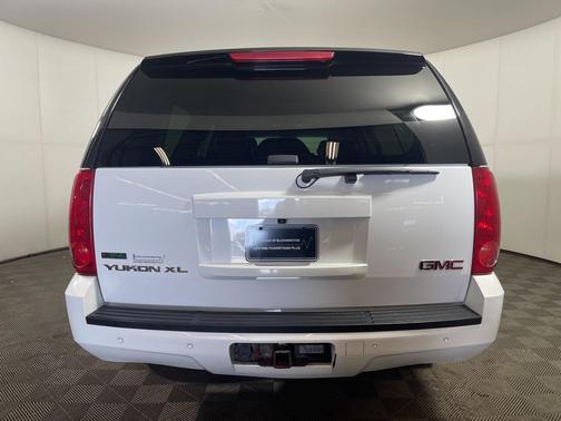 2011 GMC Yukon XL 1500 SLT