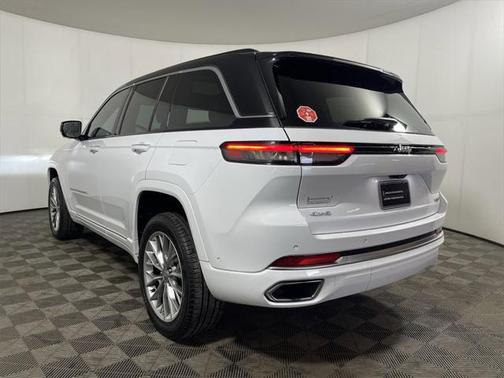 2024 Jeep Grand Cherokee Summit