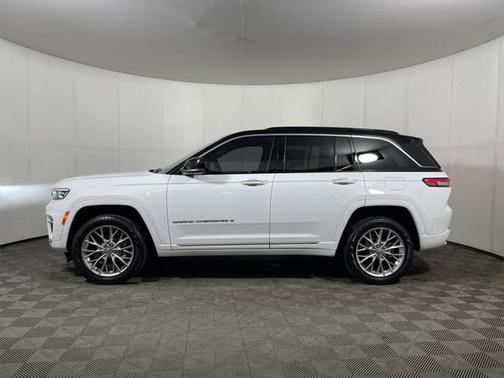 2024 Jeep Grand Cherokee Summit