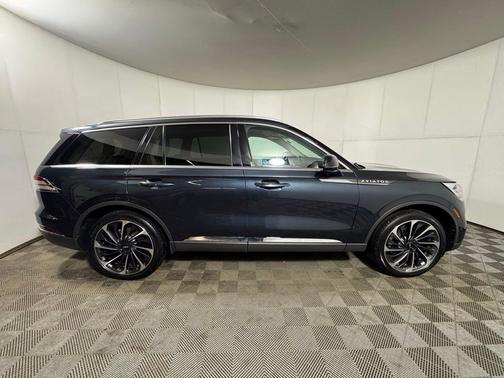 2023 Lincoln Aviator Reserve AWD