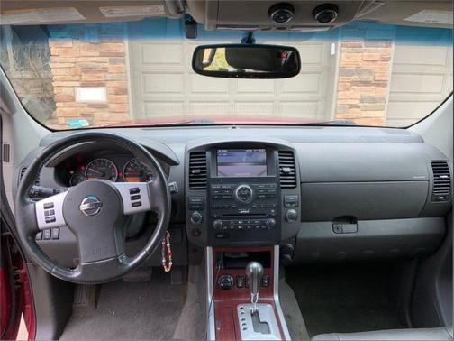 2008 Nissan Pathfinder LE