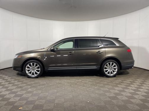2011 Lincoln MKT Base