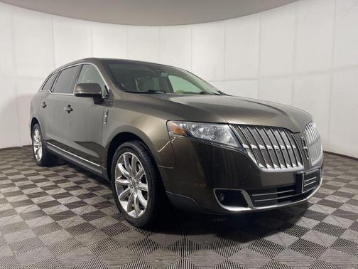 2011 Lincoln MKT Base