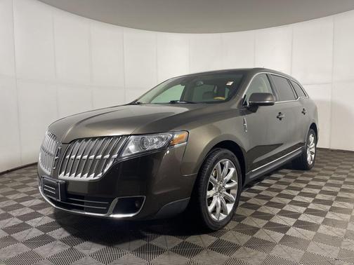 2011 Lincoln MKT Base