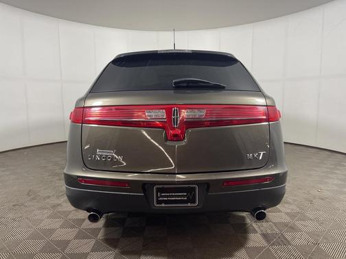 2011 Lincoln MKT Base