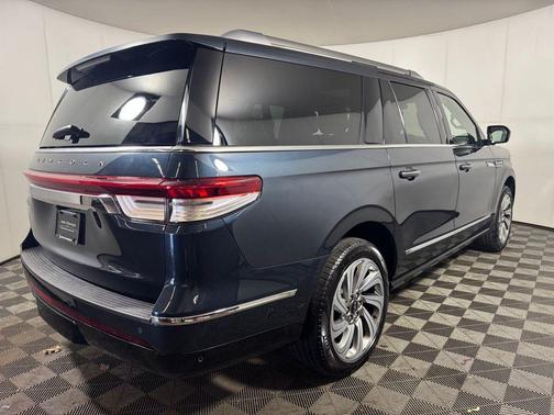 2024 Lincoln Navigator L Reserve