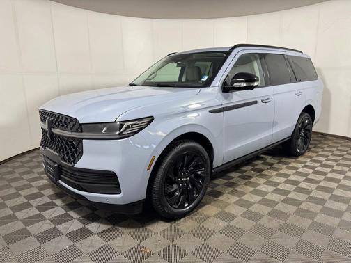 GRAY MIST METALLIC TRI-COAT 2026 Lincoln Navigator Reserve