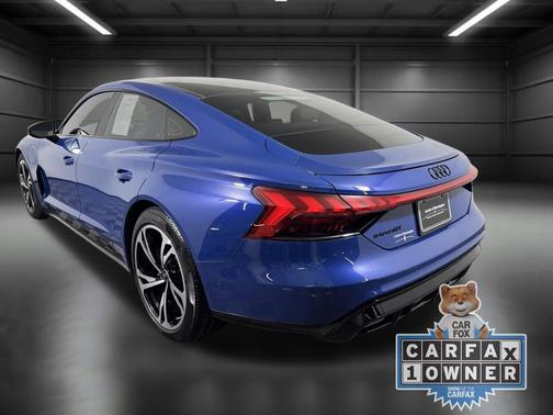 Ascari Blue Metallic 2024 Audi e-tron GT Prestige quattro