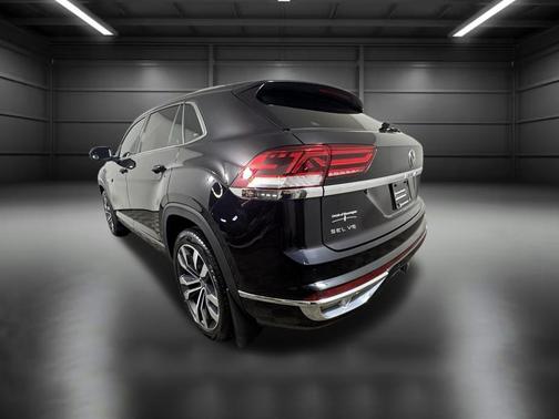 2023 Volkswagen Atlas Cross Sport 3.6L V6 SEL Premium R-Line