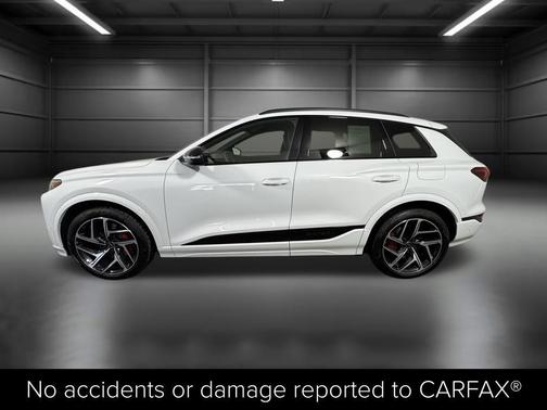 Glacier White 2025 Audi SQ6 e-tron Prestige quattro