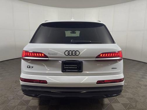 2021 Audi Q7 55 Prestige