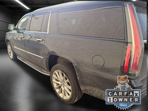 2018 Cadillac Escalade ESV Luxury