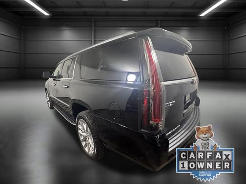 2018 Cadillac Escalade ESV Luxury