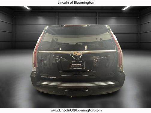 2018 Cadillac Escalade ESV Luxury