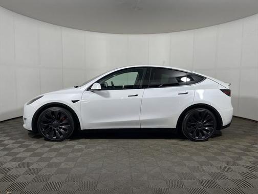 2022 Tesla Model Y Performance Dual Motor All-Wheel Drive