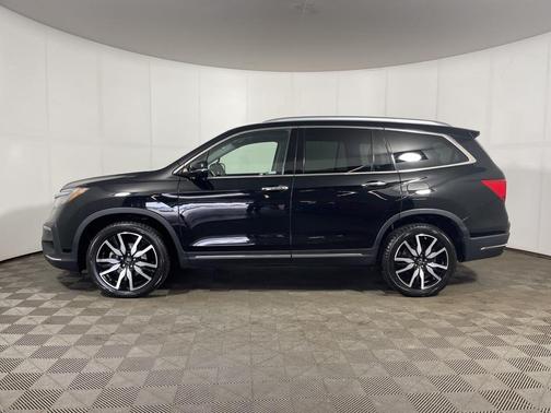 2019 Honda Pilot Touring 8-Passenger