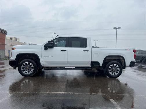 2024 Chevrolet Silverado 2500 Custom