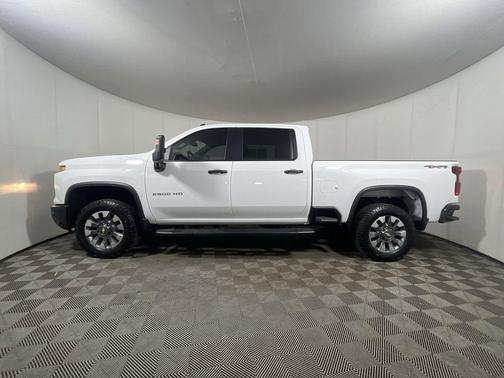 2024 Chevrolet Silverado 2500 Custom