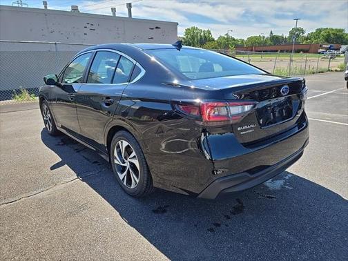 2022 Subaru Legacy Base